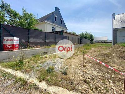 Terrain constructible - 697 m²
