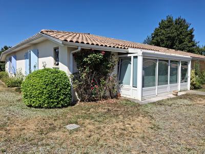 Maison traditionnelle - 88 m² - 4 pièces