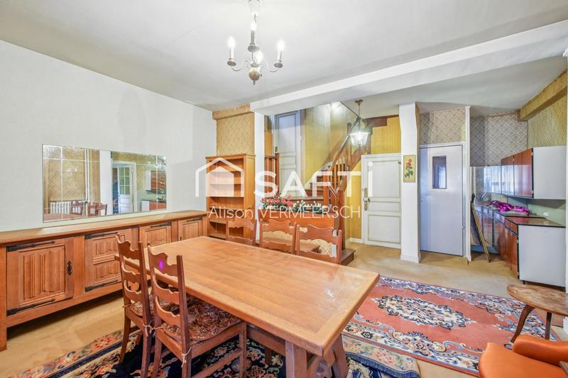 Maison - 204 m² - 7 pièces