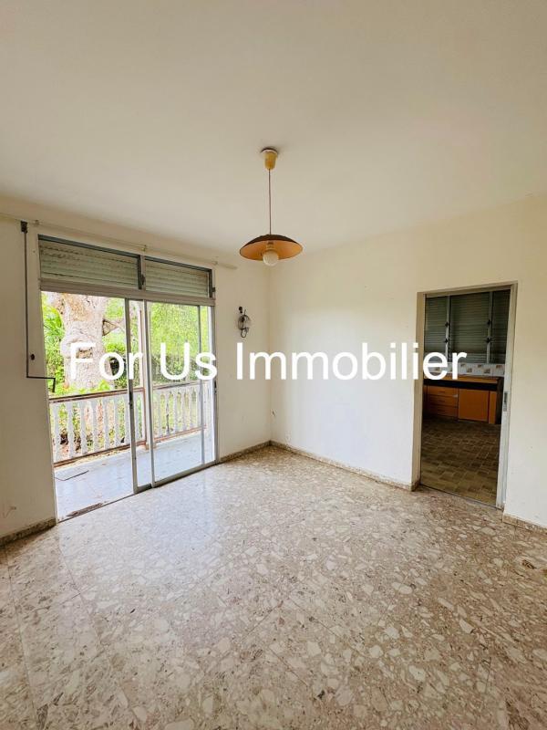 Maison - 262 m² - 8 pièces