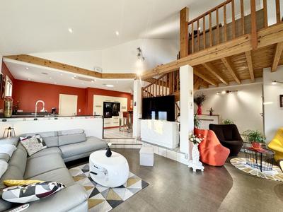 Maison - 148 m² - 5 pièces
