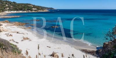 Propriété - 750 m² - 16 pièces