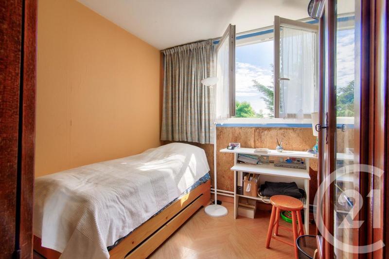 Appartement - 105 m² - 5 pièces