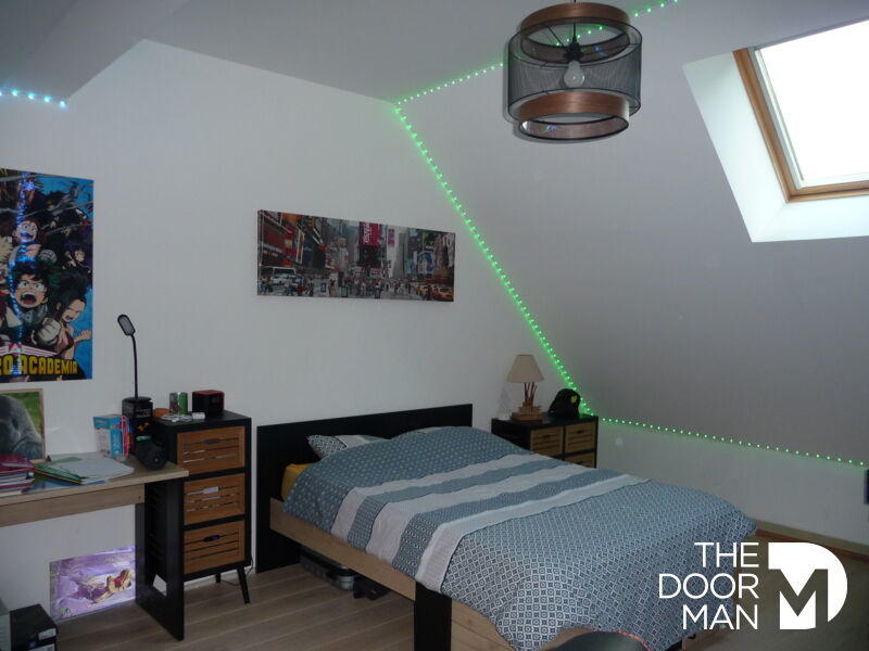 Demeure - 267 m² - 5 pièces