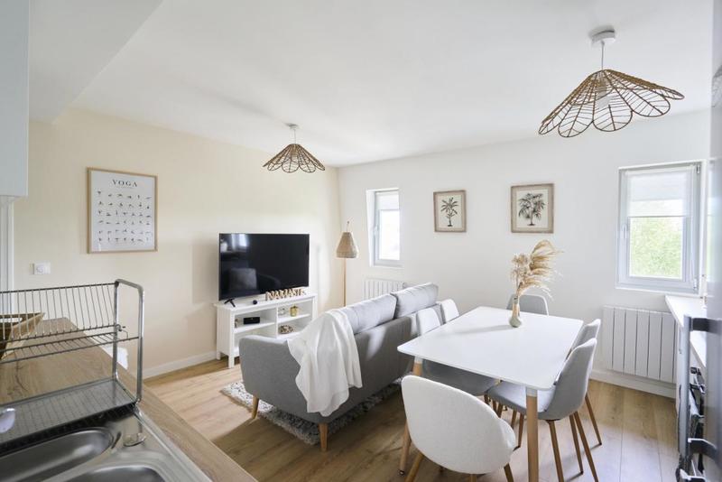 Appartement - 80 m² - 6 pièces