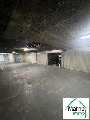 Parking / Garage - 13 m²