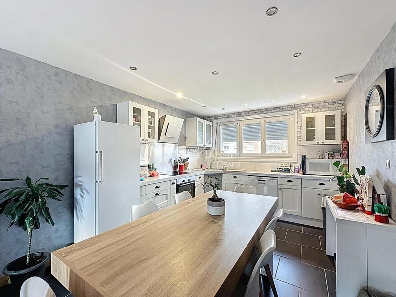 Maison - 88 m² - 4 pièces