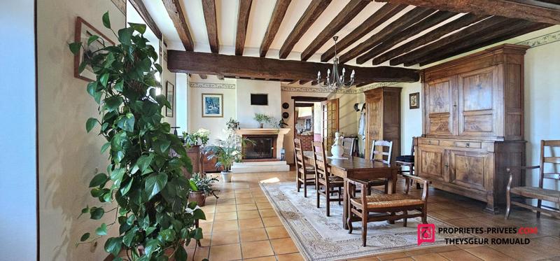 Maison - 200 m² - 7 pièces