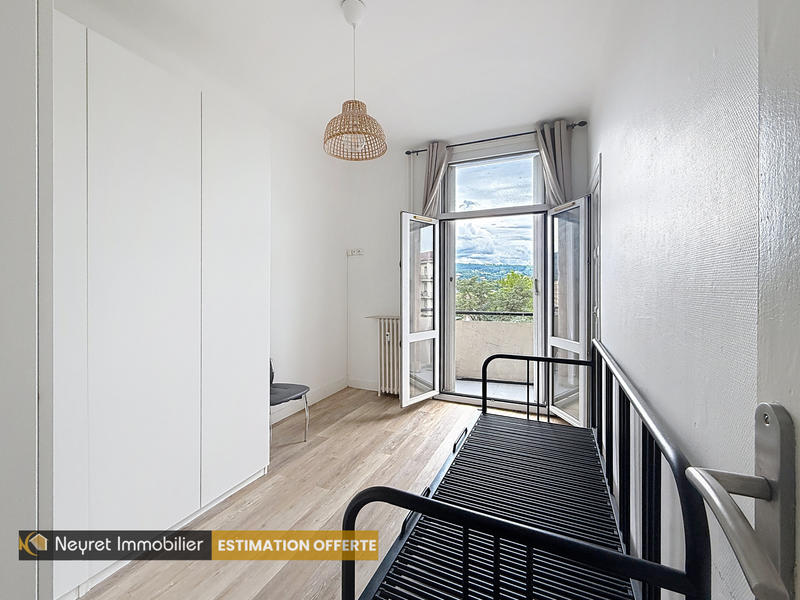 Appartement - 85 m² - 4 pièces