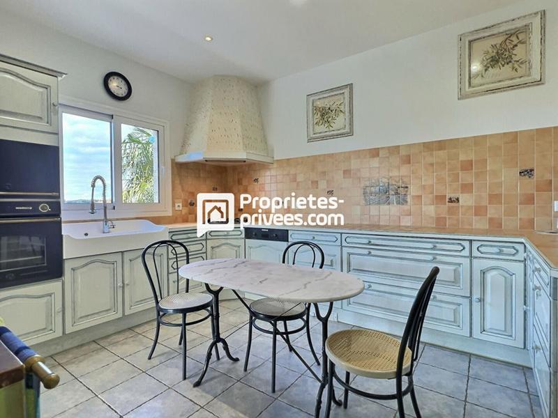 Maison - 190 m² - 5 pièces