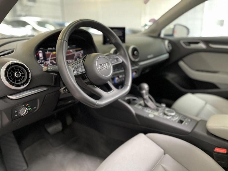 Audi A3 35 Tfsi 150 Ch s-Tronic7 Design Luxe Toit Ouvrant - Garantie 6 mois