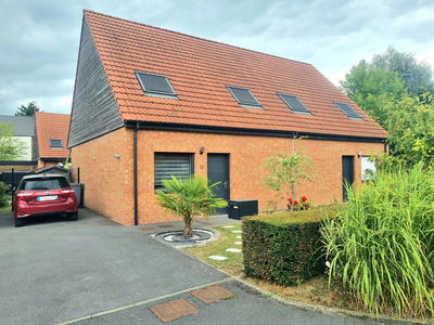 Maison - 80 m² - 4 pièces