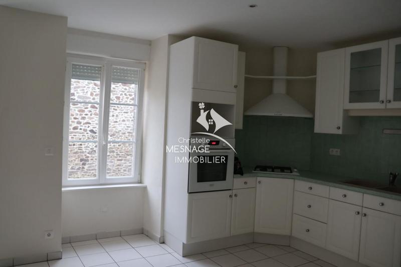 Maison en pierre - 93 m² - 4 pièces