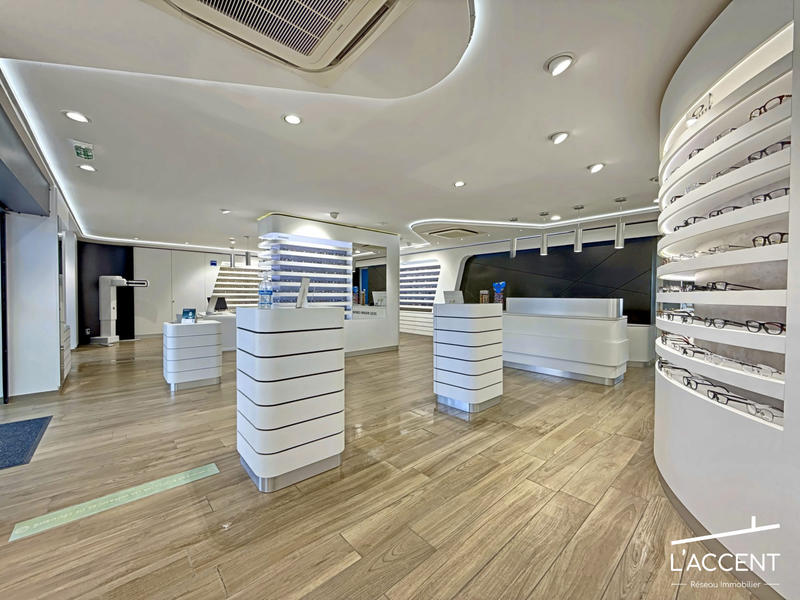 Local commercial - 200 m²