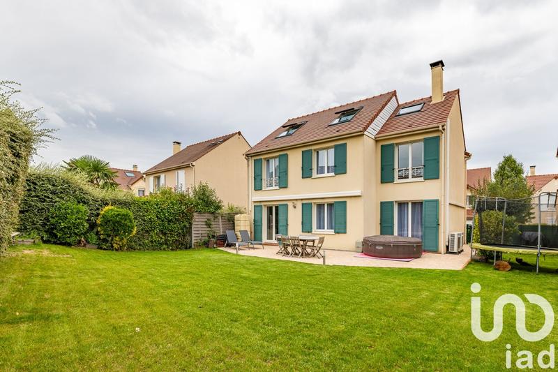 Maison - 144 m² - 7 pièces
