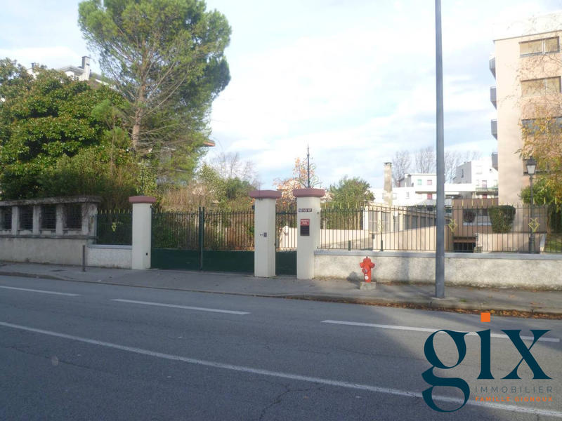 Parking / Garage - 14 m²