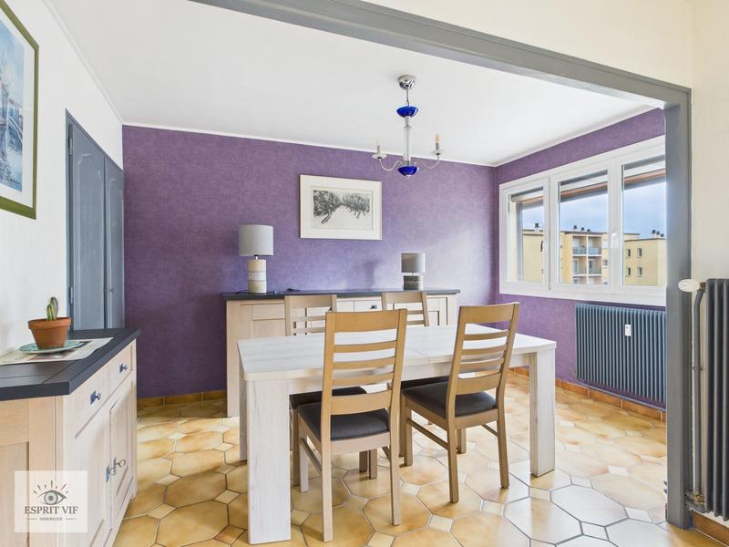 Appartement - 80 m² - 4 pièces