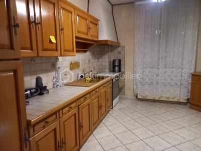 Pavillon - 90 m² - 5 pièces