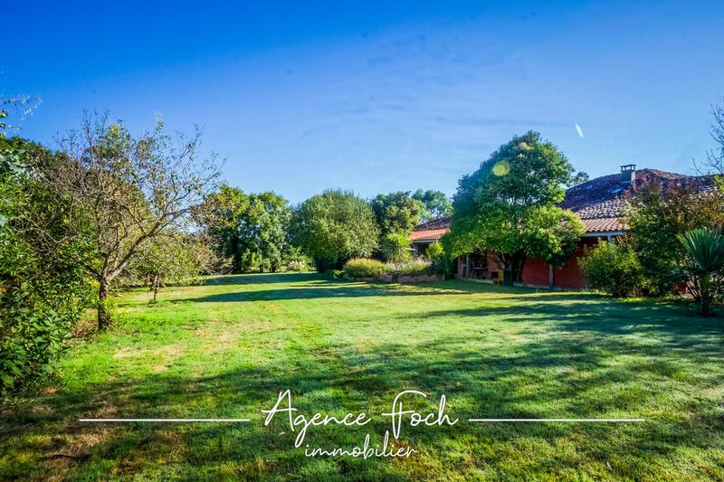 Maison traditionnelle - 190 m² - 6 pièces