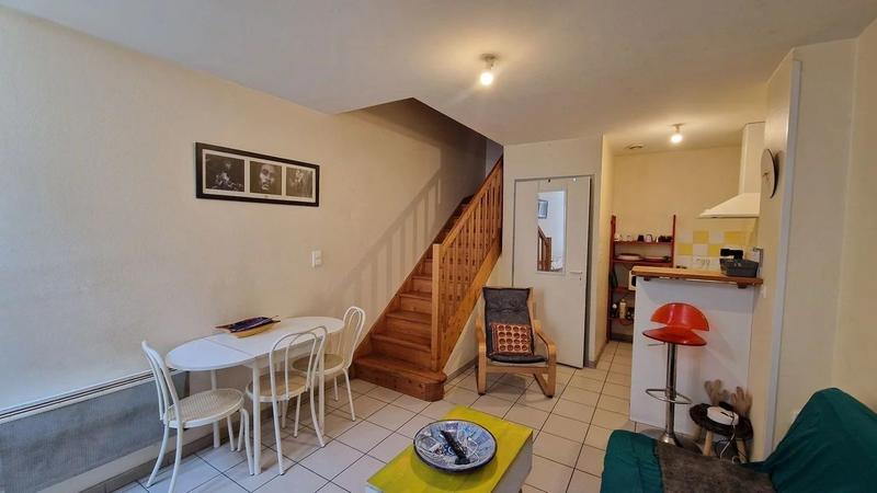 Maison - 225 m² - 10 pièces