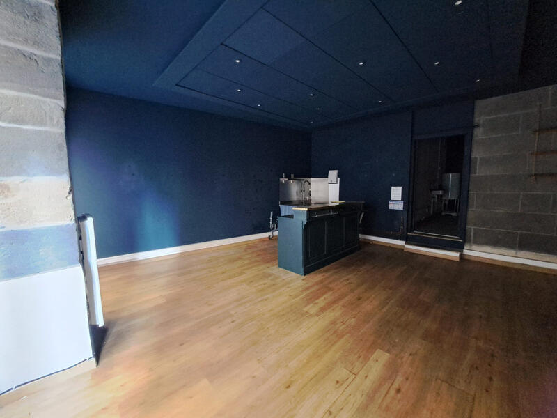 Local commercial - 2 pièces