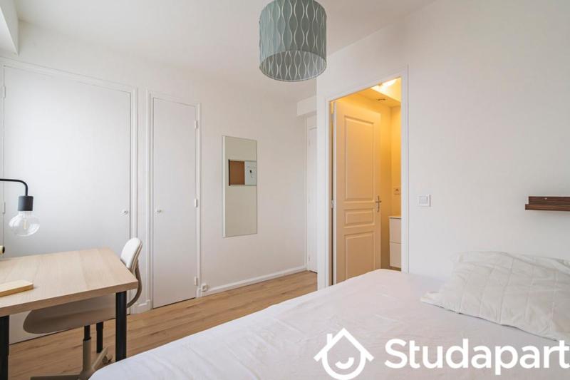 Chambre - 11 m² - 1 pièce