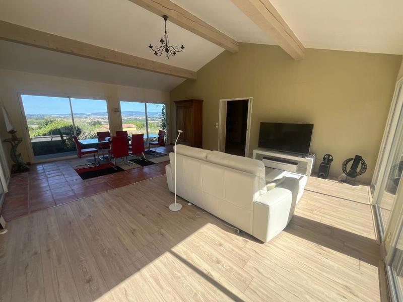 Propriété - 190 m² - 6 pièces