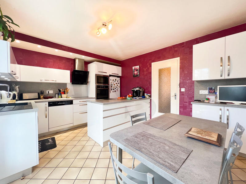 Maison - 135 m² - 6 pièces