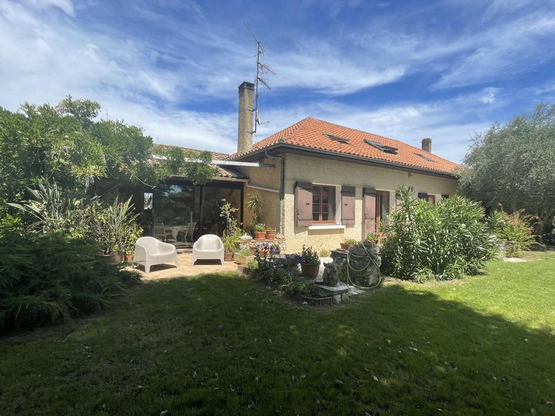 Maison traditionnelle - 191 m² - 6 pièces