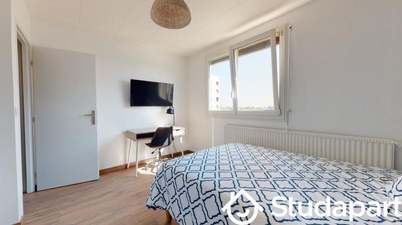 Chambre - 9 m² - 1 pièce