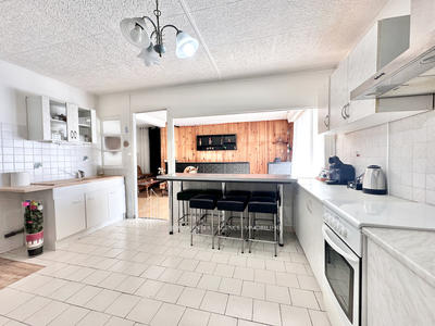 Maison - 171 m² - 8 pièces