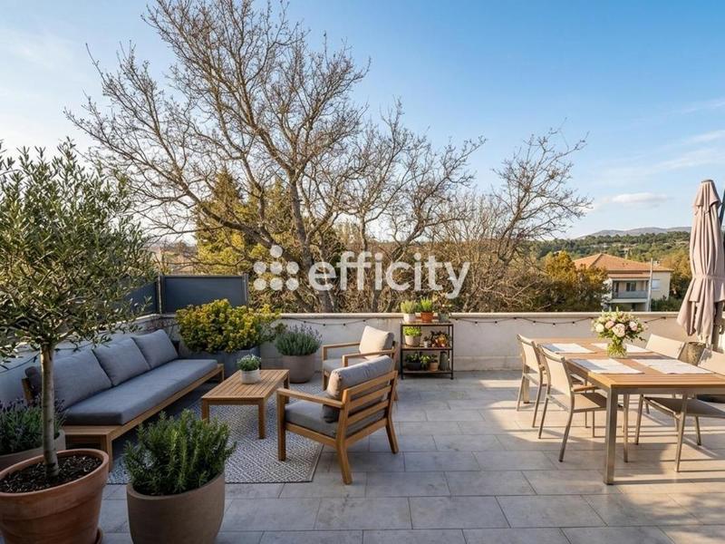 Appartement - 90 m² - 4 pièces