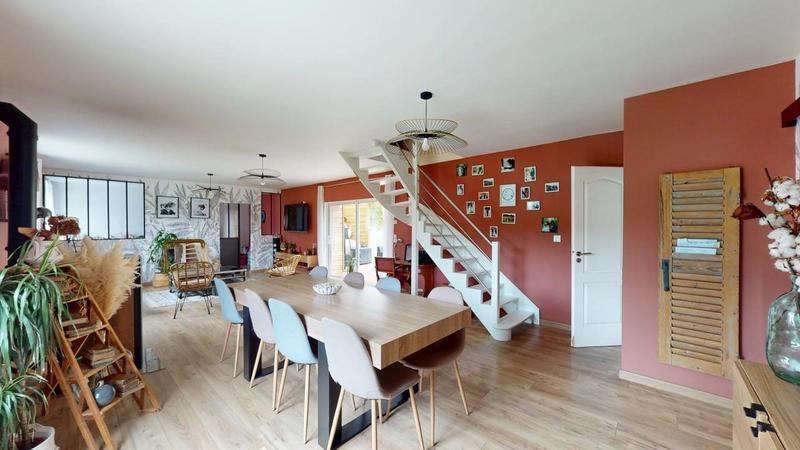 Maison - 139 m² - 5 pièces