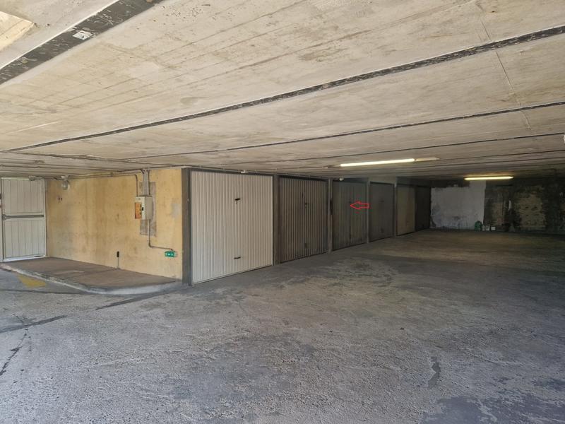 Parking / Garage - 15 m²