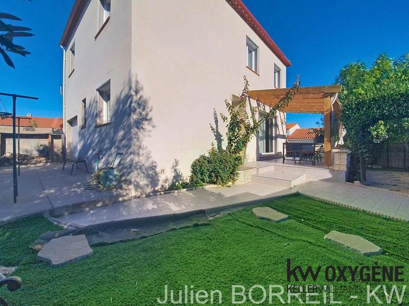 Maison - 105 m² - 5 pièces