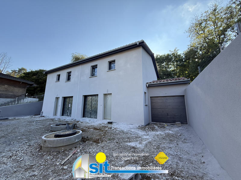 Maison - 83 m² - 5 pièces