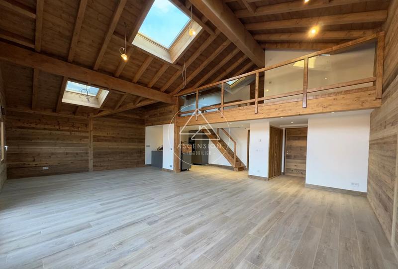 Appartement - 151 m² - 4 pièces