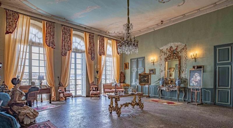 Manoir - 2 500 m² - 38 pièces