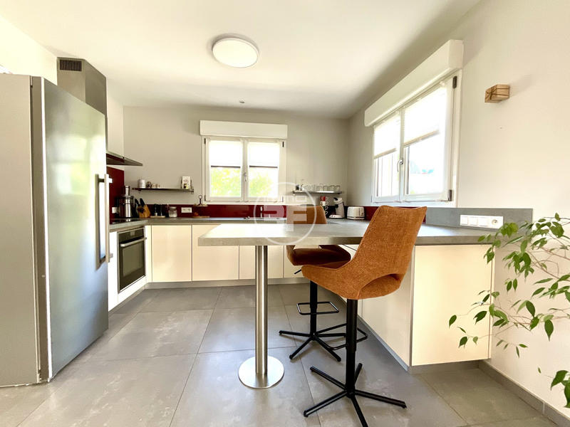 Maison traditionnelle - 104 m² - 5 pièces