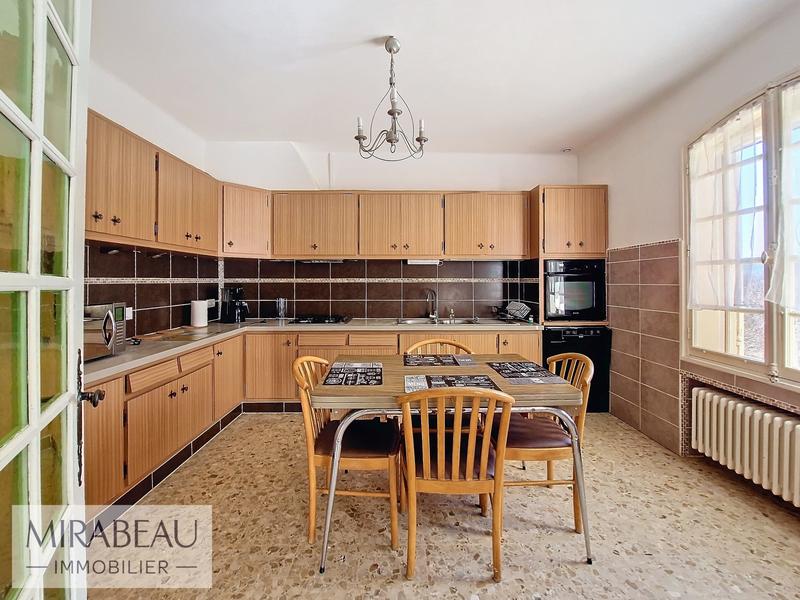 Villa - 203 m² - 6 pièces