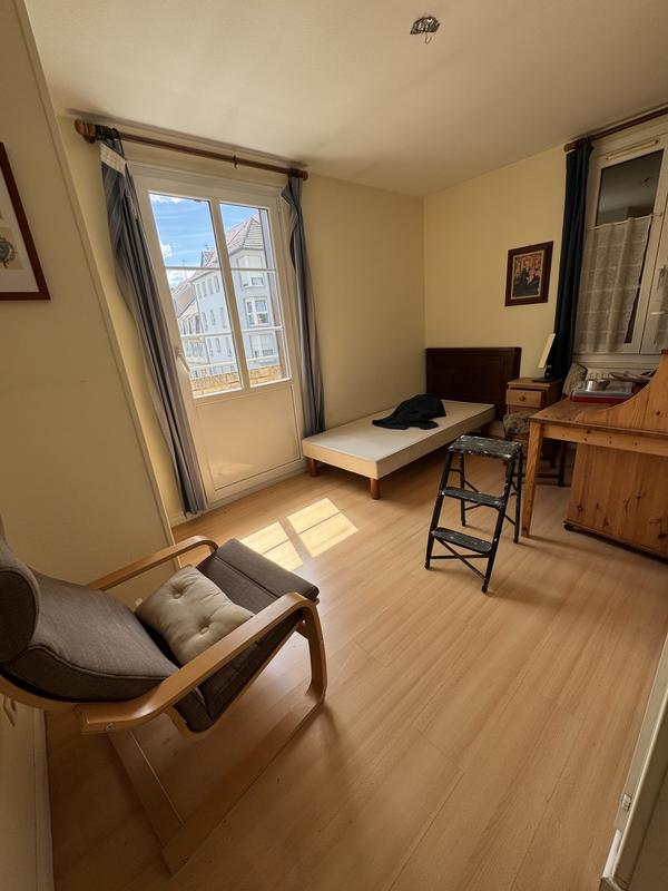 Maison - 541 m² - 22 pièces