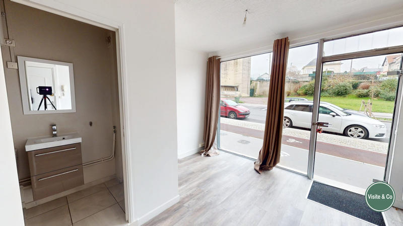 Local commercial - 15 m² - 1 pièce