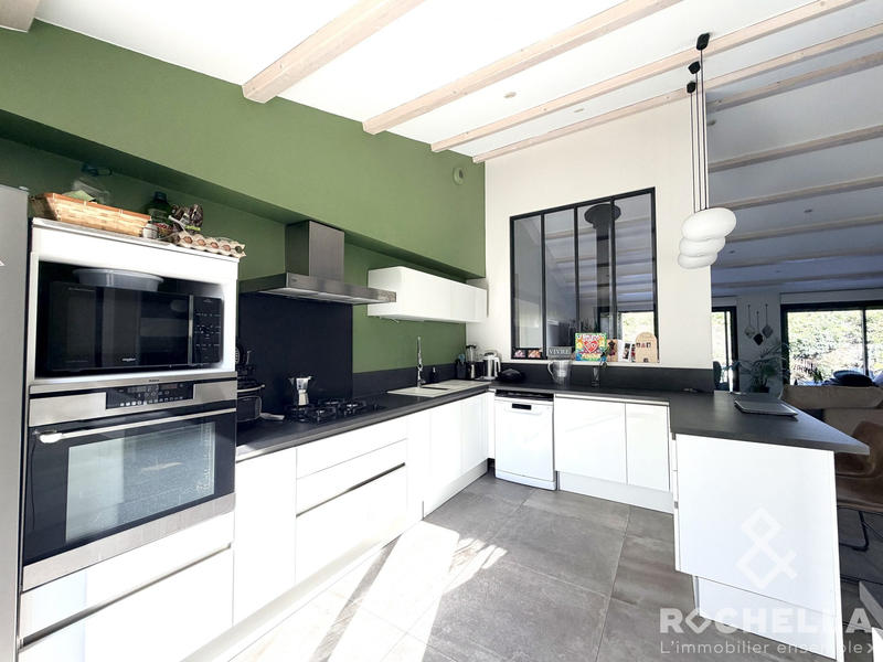 Maison - 183 m² - 7 pièces