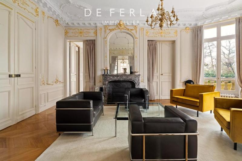 Château - 826 m² - 18 pièces