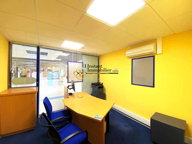 Local d'activités - 106 m²