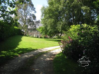 Propriété - 213 m² - 10 pièces