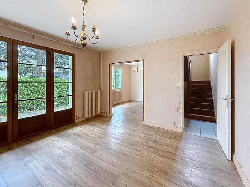 Maison - 88 m² - 6 pièces