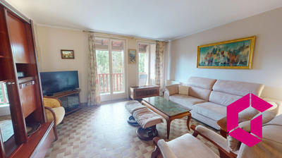 Appartement - 100 m² - 5 pièces