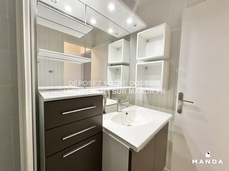 Chambre - 9 m² - 4 pièces