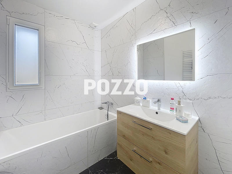 Maison - 121 m² - 6 pièces